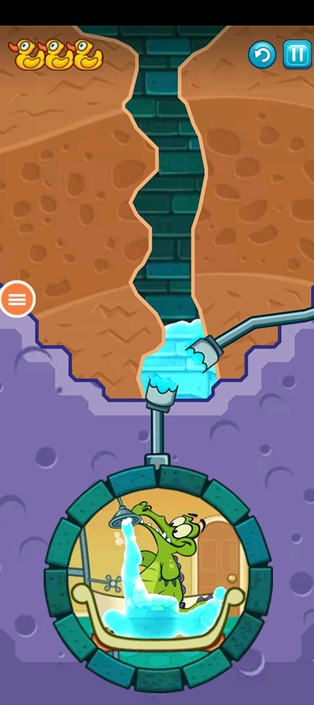 顽皮小鳄鱼爱洗澡